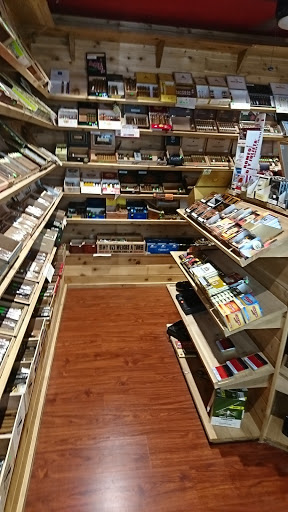 Tobacco Shop «Midwest Tobacco», reviews and photos, 2400 County Rd E, New Brighton, MN 55112, USA
