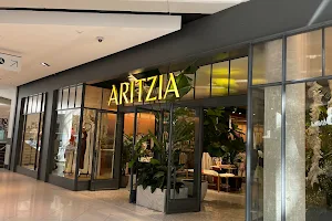 Aritzia image