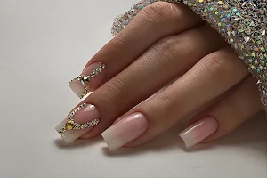 BellaMi Nails image