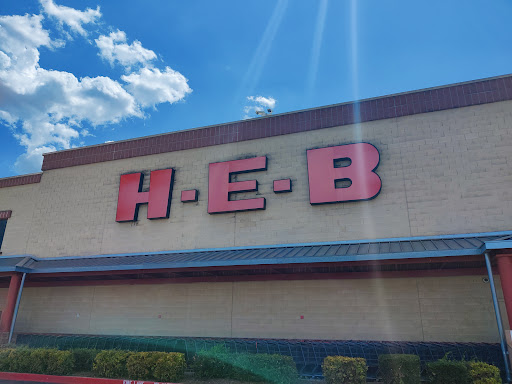 Grocery Store «H-E-B Grocery», reviews and photos, 101 S Clay St, Ennis, TX 75119, USA