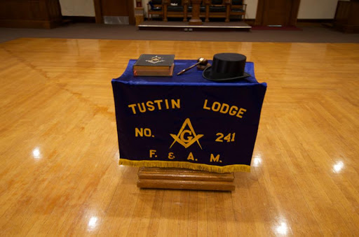 Tustin Lodge