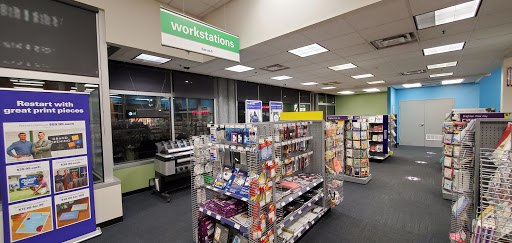 Print Shop «FedEx Office Print & Ship Center», reviews and photos, 2044 NE Burnside Rd, Gresham, OR 97030, USA