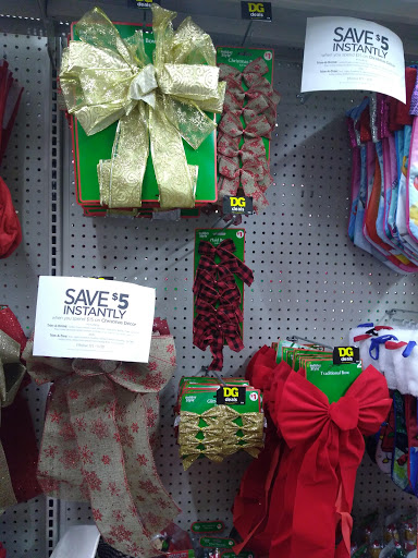 Discount Store «Dollar General», reviews and photos, 36 Winter Place Lane, Newland, NC 28657, USA