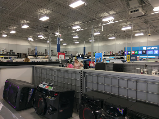 Electronics Store «Best Buy», reviews and photos, 2300 S Christopher Columbus Blvd, Philadelphia, PA 19148, USA