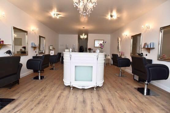 Belle vous Hair And Beauty - Barber shop