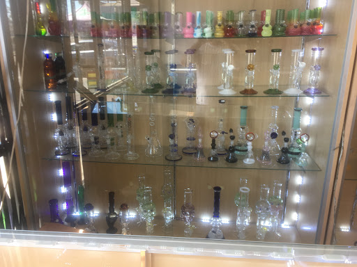 Vaporizer Store «Vape Master & Smoke Shop», reviews and photos, 1708 Long Beach Blvd, Long Beach, CA 90813, USA