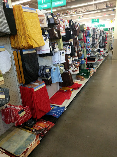 Dollar Store «Dollar Tree», reviews and photos, 806 Pelham Pkwy #4, Pelham, NY 10803, USA