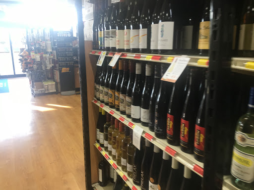 Wine Store «Wine Outlet», reviews and photos, 10 Meadowlands Pkwy, Secaucus, NJ 07094, USA