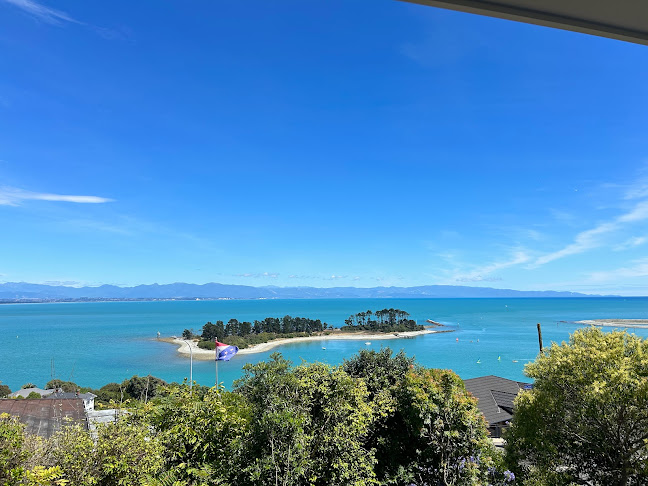 Eagle Nest Nelson - Hotel