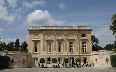 Christine Neuville KW TRIANON à Versailles