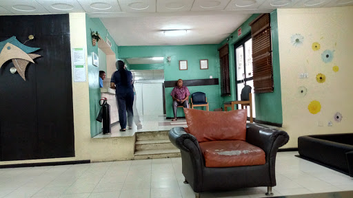 Kamorass Medical Centre, 238 Muri Okunola St, Victoria Island, Lagos, Nigeria, Doctor, state Lagos