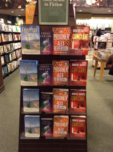 Book Store «Barnes & Noble», reviews and photos, 270 Buckland Hills Dr #1024, Manchester, CT 06040, USA