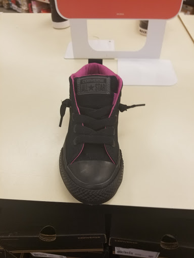 Shoe Store «Famous Footwear», reviews and photos, 8004 Denton Hwy, Watauga, TX 76148, USA