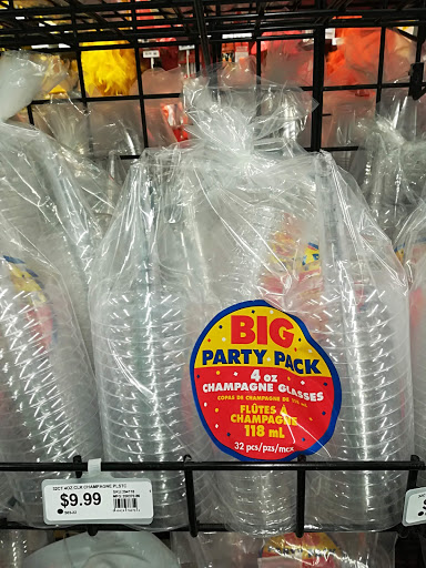 Party Store «Party City», reviews and photos