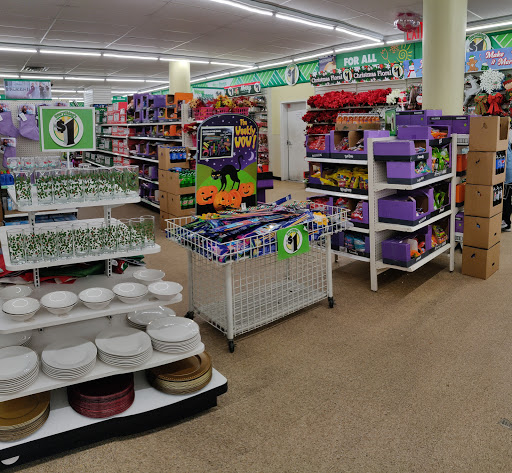 Dollar Store «Dollar Tree», reviews and photos, 3909 Queens Blvd, Sunnyside, NY 11104, USA