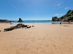 Beauport Beach'in fotoğrafı dağlarla çevrili