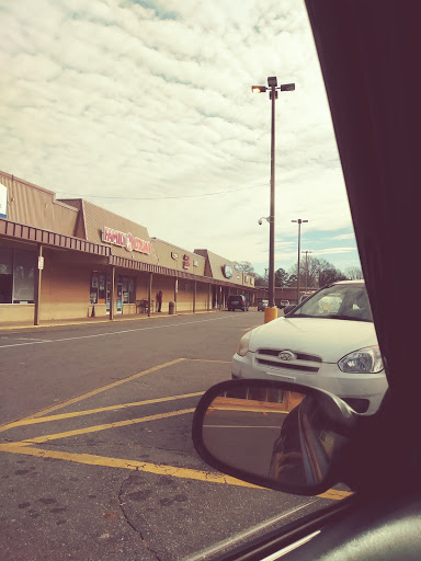 Thrift Store «Value Village Thrift Store», reviews and photos, 4451 Central Ave, Charlotte, NC 28205, USA