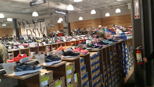 Shoe Store «DSW Designer Shoe Warehouse», reviews and photos, 10400 Old Georgetown Rd, Bethesda, MD 20814, USA