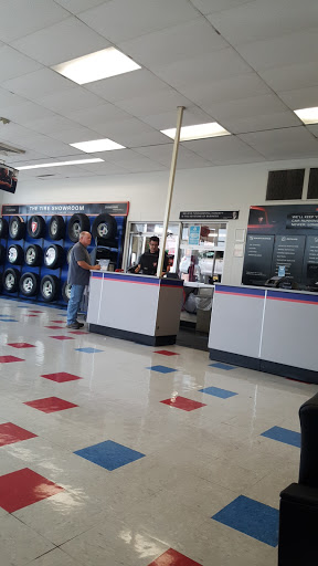 Tire Shop «Firestone Complete Auto Care», reviews and photos, 701 W Broadway, Council Bluffs, IA 51501, USA