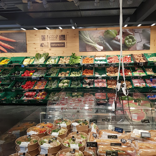 Rezensionen über Coop Supermarché Bevaix in Neuenburg - Supermarkt