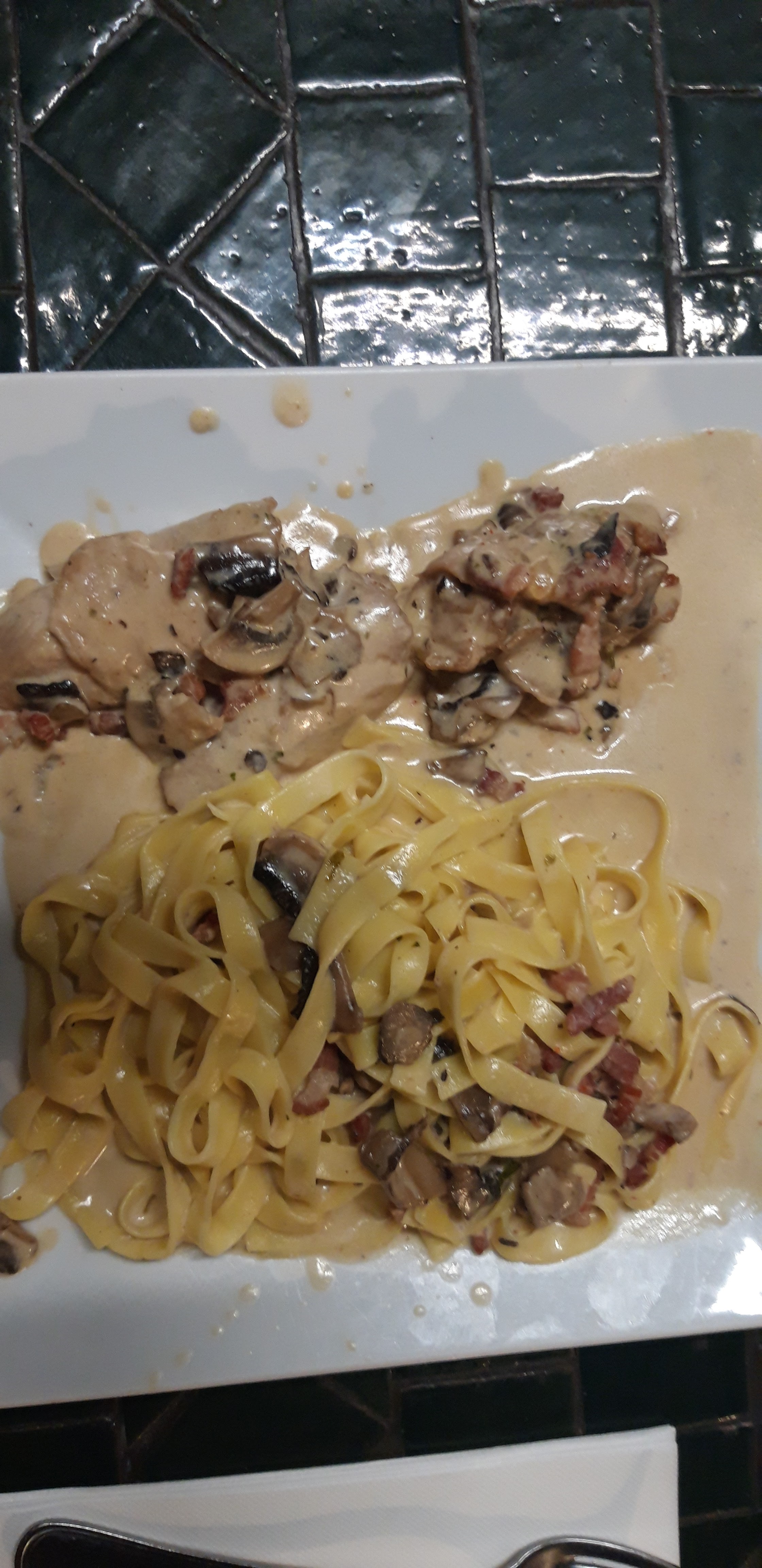 Photo n° 4 de l'avis de pepio.e fait le 26/07/2019 à 22:50