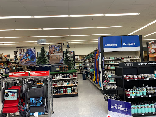 Sporting Goods Store «Academy Sports + Outdoors», reviews and photos, 5802 19th St, Lubbock, TX 79407, USA