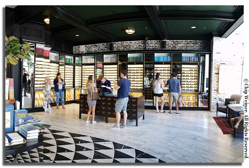 Eye Care Center «Warby Parker at Oxford Exchange», reviews and photos, 420 W Kennedy Blvd, Tampa, FL 33606, USA