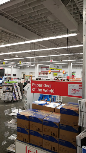 Office Supply Store «Staples», reviews and photos, 209-34 Northern Blvd, Bayside, NY 11361, USA