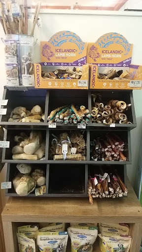 Pet Supply Store «Wags & Whiskers - West Nashville», reviews and photos, 3731 Charlotte Ave, Nashville, TN 37209, USA