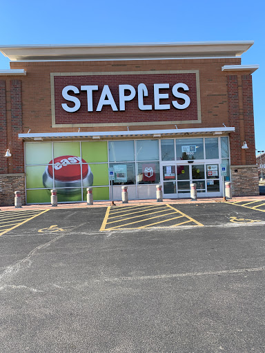 Office Supply Store «Staples», reviews and photos, 1600 N Milwaukee Ave, Vernon Hills, IL 60061, USA