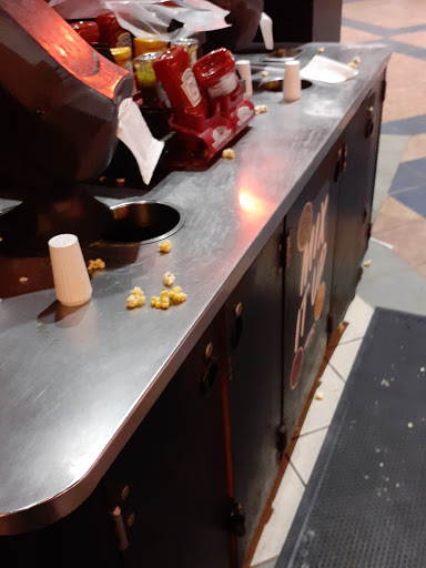 Movie Theater «AMC Classic Fairlane 21», reviews and photos, 18900 Michigan Ave, Dearborn, MI 48126, USA