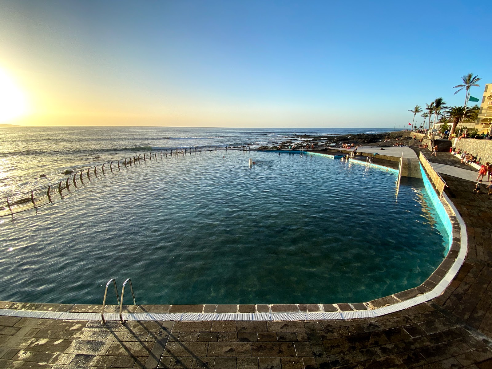 Fotografija Punta Del Hidalgo Pool z modra čista voda površino