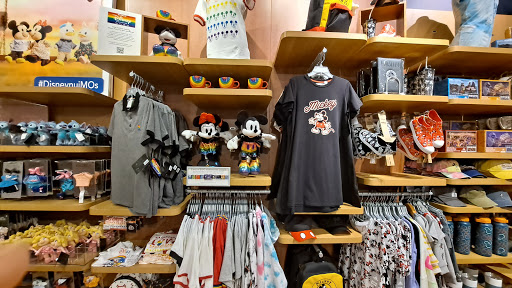 Toy Store «Disney Store», reviews and photos, 350 W Hillcrest Dr, Thousand Oaks, CA 91360, USA