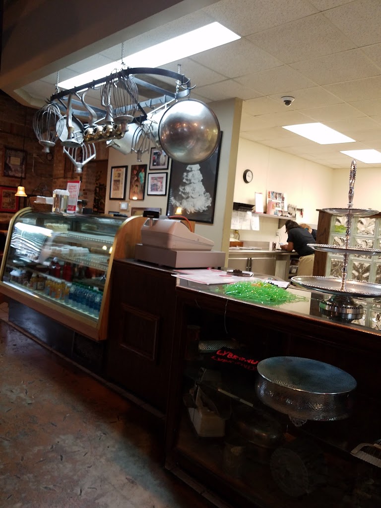 Lybrand's Bakery & Deli 71603