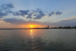 Gondur Lake गोंदूर तलाव image