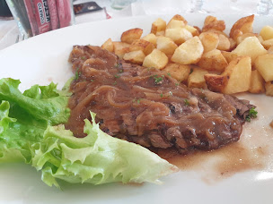 Photo n°38 de Restaurant Les 4 Chemins à Saint-Révérend ()