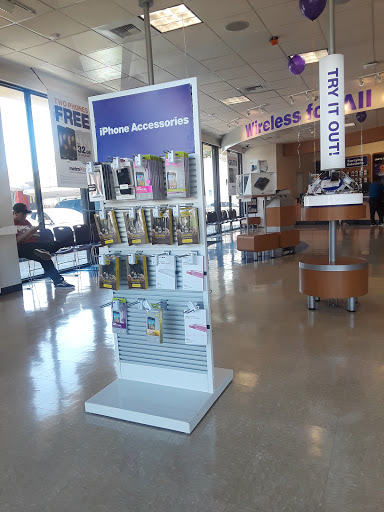 Cell Phone Store «MetroPCS Corporate Store», reviews and photos, 11091 Beach Blvd, Stanton, CA 90680, USA