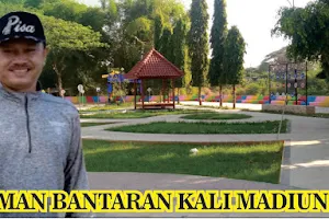 Taman Lalu Lintas, Bantaran Kali Madiun image