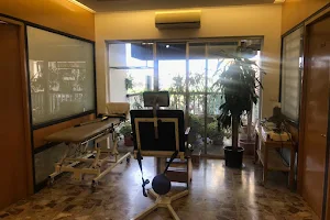 مركز العلاج الفيزيائي ( أمين كبارة ) Amine Kabbara physiotherapy center Tripoli image