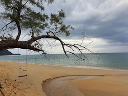 Tung Yaka Beach'in fotoğrafı çok temiz temizlik seviyesi ile