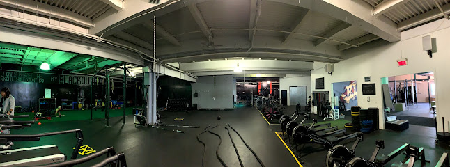 Blackout Fitness - 1620 R. Notre Dame O suite 400, Montréal, QC H3J 1M1, Canada