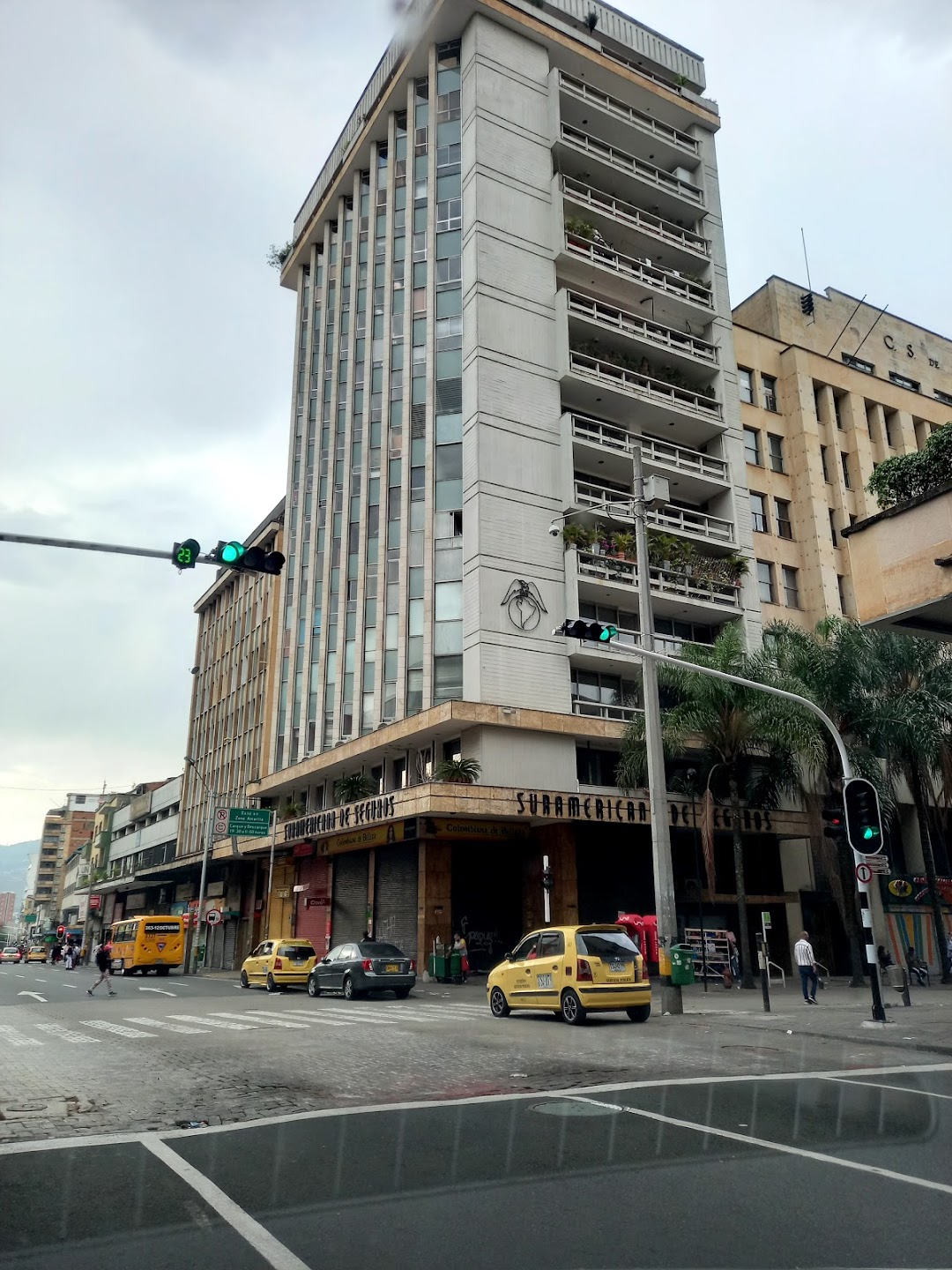 EDIFICIO SURAMERICANA DE SEGUROS