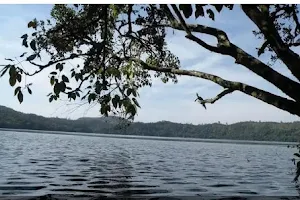 Lake Oku image