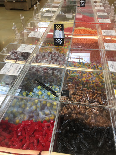 Grocery Store «Fresh Thyme Farmers Market - Omaha», reviews and photos, 14949 Evans Plaza, Omaha, NE 68116, USA