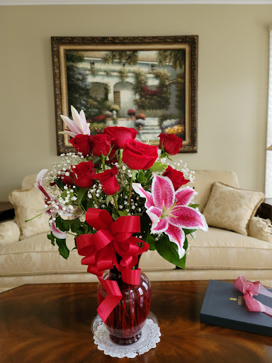 Florist «Sweet William & Thyme», reviews and photos, 19 E Railroad Ave, Jamesburg, NJ 08831, USA