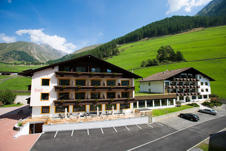 Berghotel Tyrol Unser Frau 114, 39020 Senales BZ, Italia