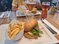 Plats et boissons du Restaurant de hamburgers Les Brocanteurs à Rennes - n°3