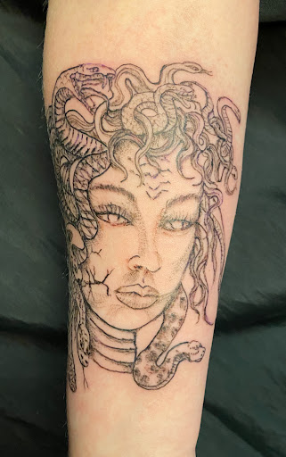 Explore girlfriend name tattoo ideas, creative tattoo ideas in Puyallup, available at Inkstaind Tattoo Studio