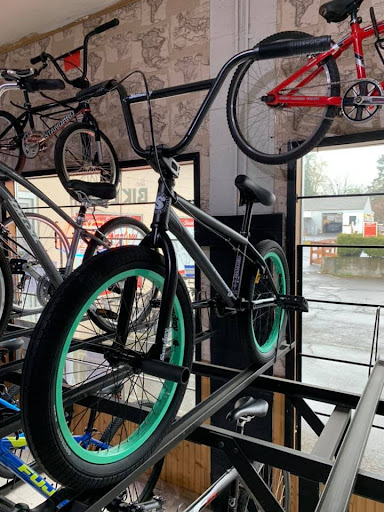 Bicycle Store «Barlow Bikes and boards», reviews and photos, 315 S Columbia River Hwy, St Helens, OR 97051, USA