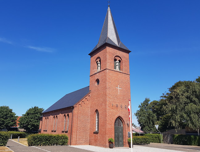 Ulfkær kirke - Kirke